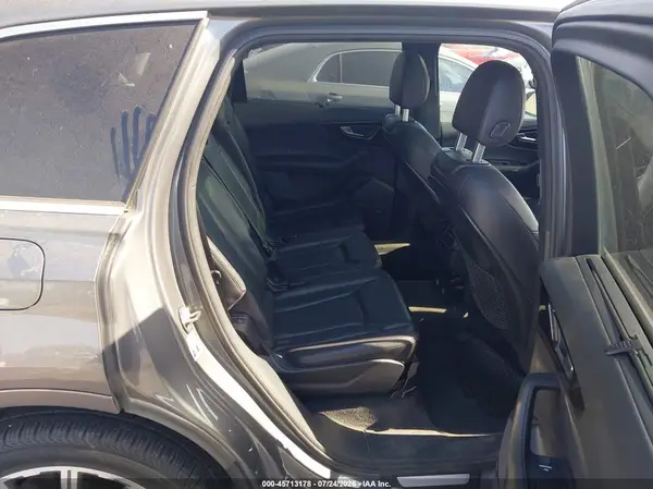 WA1LAAF78HD056447 2017 AUDI Q7 - Image 8