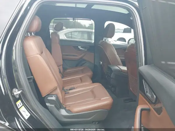 WA1LAAF78HD057470 2017 AUDI Q7 - Image 8