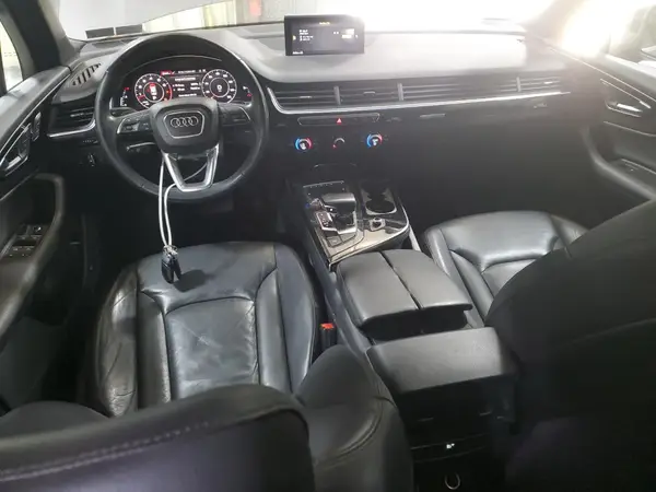 WA1LAAF78HD057758 2017 AUDI Q7 - Image 8