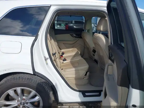 WA1LAAF78HD058361 2017 AUDI Q7 - Image 8