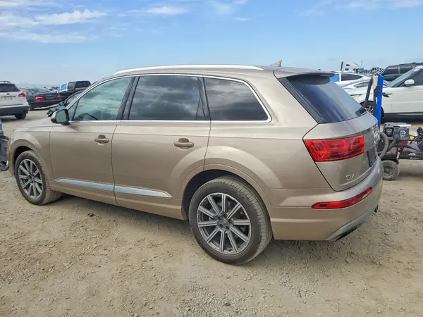 WA1LAAF78JD020053 2018 AUDI Q7 - Image 2