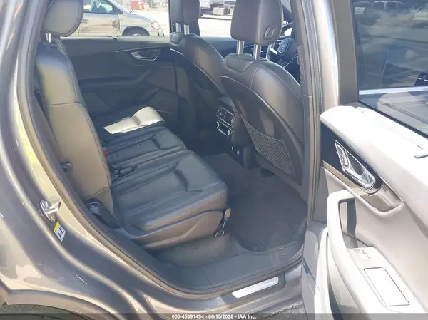 WA1LAAF78JD027701 2018 AUDI Q7 - Image 8
