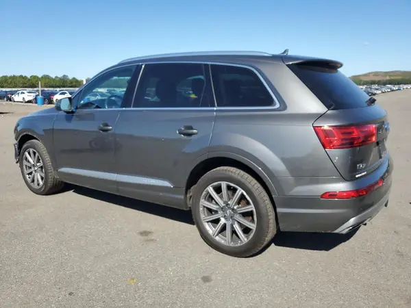 WA1LAAF78JD045079 2018 AUDI Q7 - Image 2