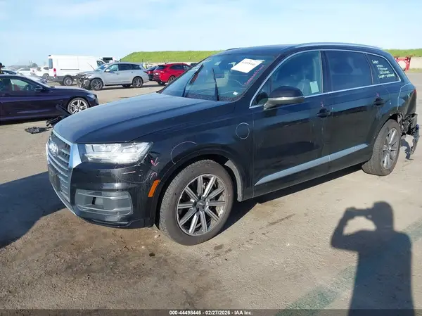 WA1LAAF78JD048807 2018 AUDI Q7 - Image 2