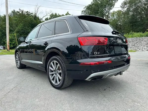 WA1LAAF78KD001228 2019 AUDI Q7 - Image 2