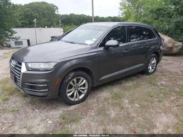 WA1LAAF78KD001374 2019 AUDI Q7 - Image 2