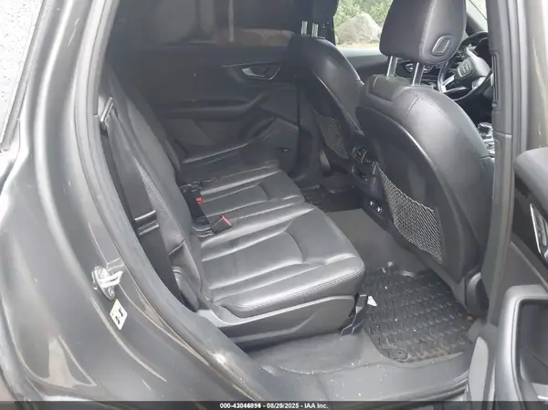 WA1LAAF78KD001374 2019 AUDI Q7 - Image 8