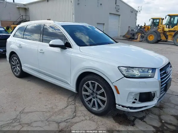 WA1LAAF78KD002413 2019 AUDI Q7 - Image 1