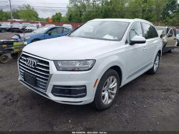 WA1LAAF78KD008289 2019 AUDI Q7 - Image 2