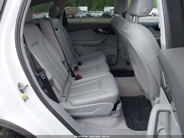 WA1LAAF78KD008289 2019 AUDI Q7 - Image 8