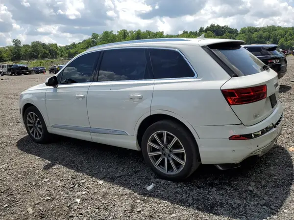 WA1LAAF78KD010253 2019 AUDI Q7 - Image 2