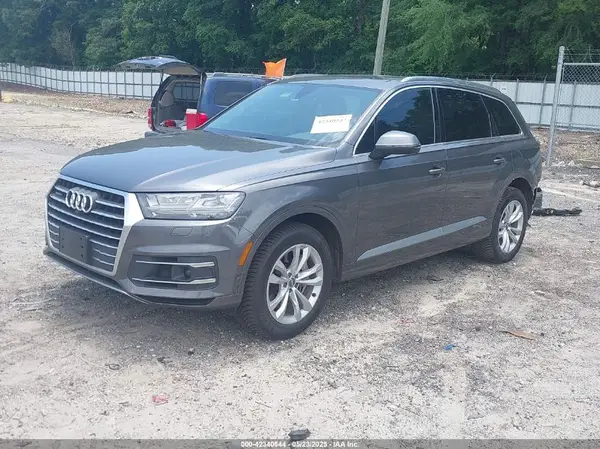WA1LAAF78KD012598 2019 AUDI Q7 - Image 2
