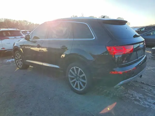 WA1LAAF78KD012715 2019 AUDI Q7 - Image 2