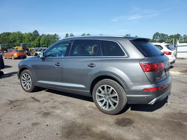 WA1LAAF78KD037369 2019 AUDI Q7 - Image 2