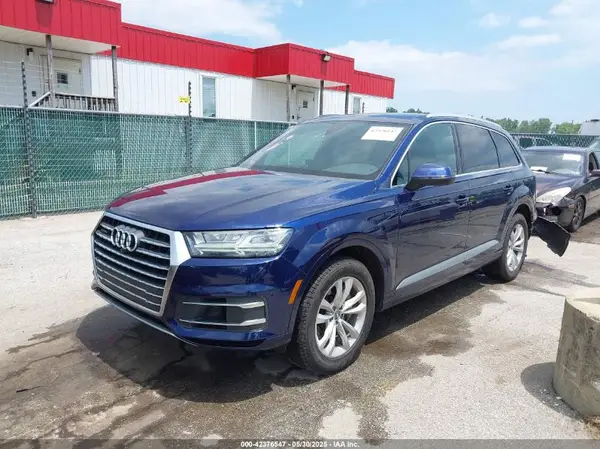 WA1LAAF78KD037422 2019 AUDI Q7 - Image 2