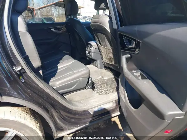 WA1LAAF79HD004552 2017 AUDI Q7 - Image 8