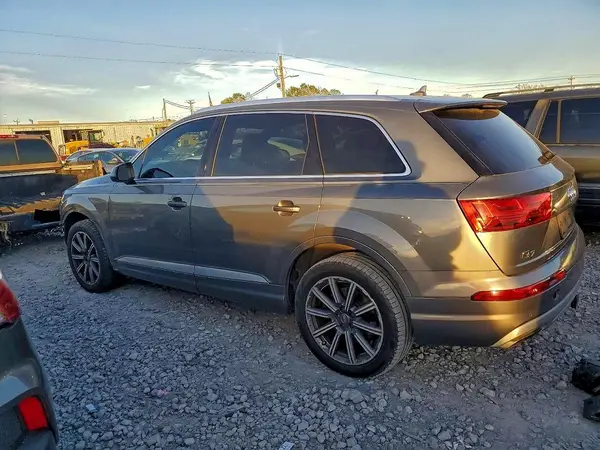 WA1LAAF79HD005457 2017 AUDI Q7 - Image 2