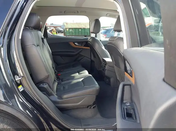 WA1LAAF79HD028267 2017 AUDI Q7 - Image 8