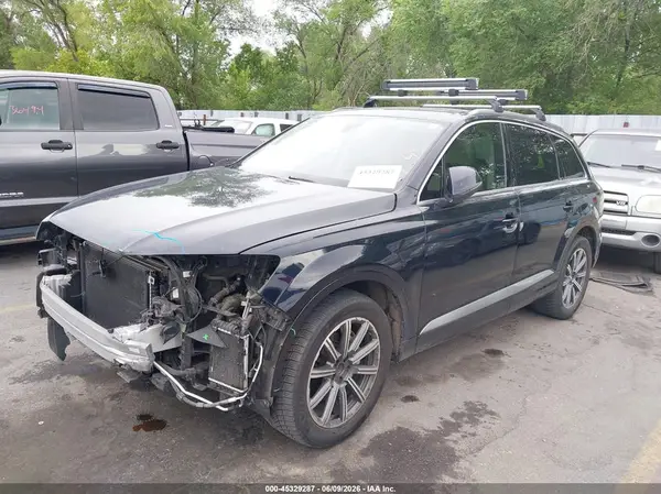 WA1LAAF79HD028771 2017 AUDI Q7 - Image 2