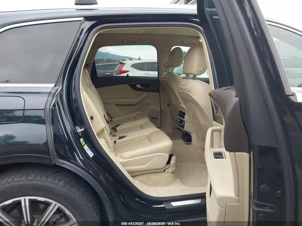 WA1LAAF79HD028771 2017 AUDI Q7 - Image 8