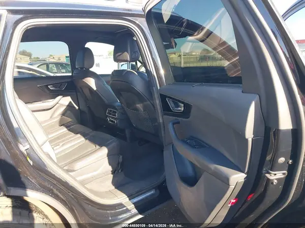 WA1LAAF79HD039432 2017 AUDI Q7 - Image 8