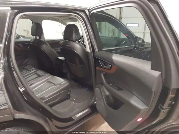 WA1LAAF79HD043612 2017 AUDI Q7 - Image 8