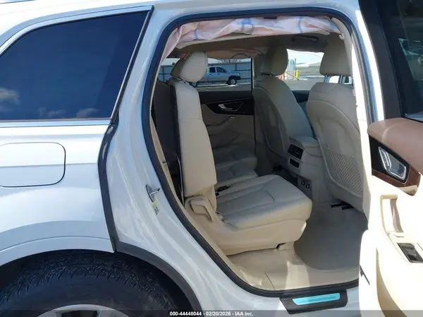 WA1LAAF79JD007585 2018 AUDI Q7 - Image 8