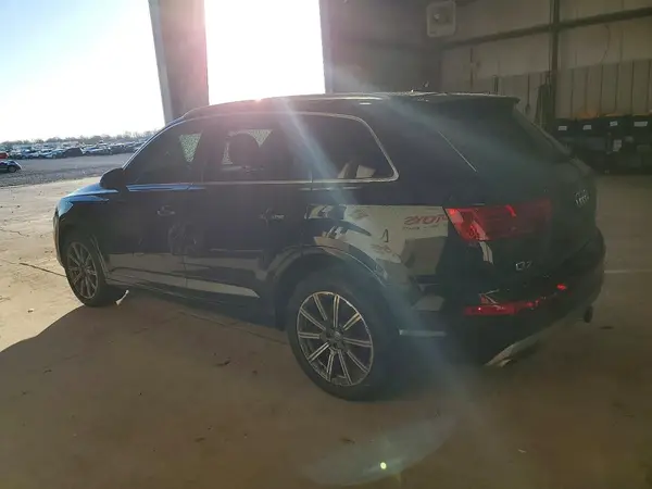 WA1LAAF79JD010163 2018 AUDI Q7 - Image 2