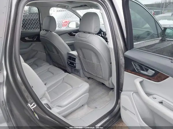 WA1LAAF79JD030607 2018 AUDI Q7 - Image 8