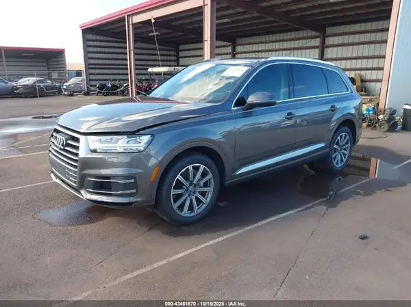 WA1LAAF79JD045575 2018 AUDI Q7 - Image 2