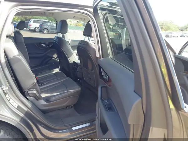 WA1LAAF79JD045575 2018 AUDI Q7 - Image 8