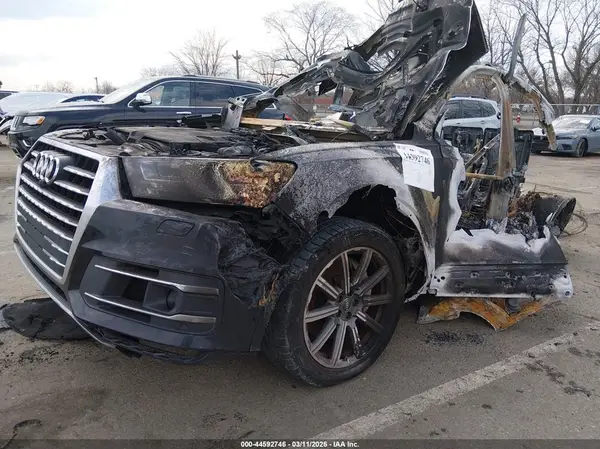 WA1LAAF79KD008009 2019 AUDI Q7 - Image 2