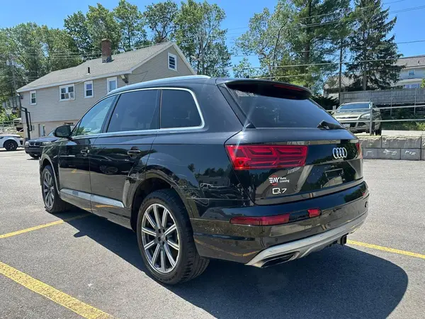 WA1LAAF79KD009967 2019 AUDI Q7 - Image 2