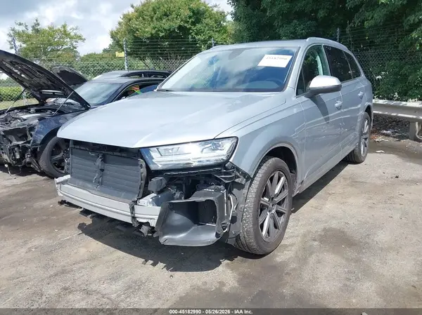 WA1LAAF79KD010374 2019 AUDI Q7 - Image 2
