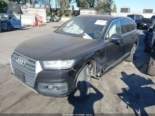 WA1LAAF79KD012075 2019 AUDI Q7 - Image 2