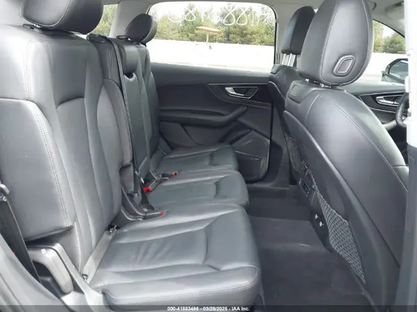 WA1LAAF79KD014229 2019 AUDI Q7 - Image 8