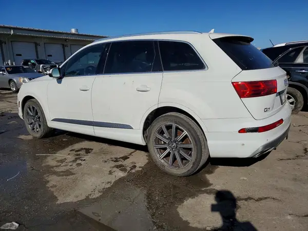 WA1LAAF79KD039700 2019 AUDI Q7 - Image 2