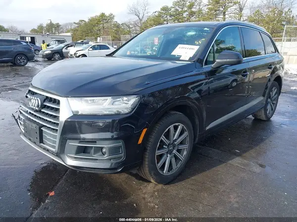 WA1LAAF79KD040040 2019 AUDI Q7 - Image 2