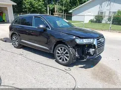 WA1LAAF7XHD013695 2017 AUDI Q7