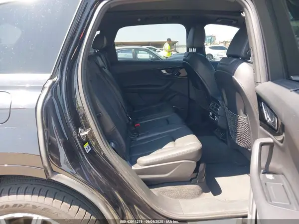 WA1LAAF7XHD017469 2017 AUDI Q7 - Image 8