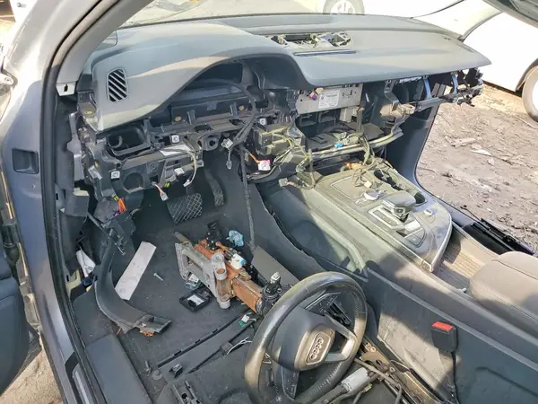 WA1LAAF7XHD055414 2017 AUDI Q7 - Image 8
