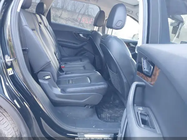 WA1LAAF7XJD036495 2018 AUDI Q7 - Image 8