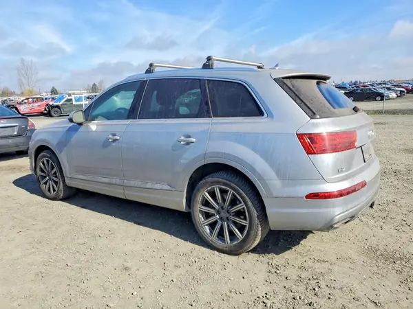 WA1LAAF7XJD039798 2018 AUDI Q7 - Image 2