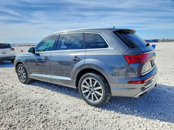 WA1LAAF7XJD052616 2018 AUDI Q7 - Image 2