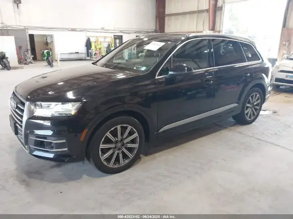 WA1LAAF7XKD011730 2019 AUDI Q7 - Image 2
