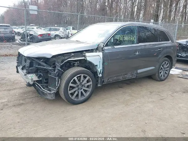 WA1LAAF7XKD020928 2019 AUDI Q7 - Image 2
