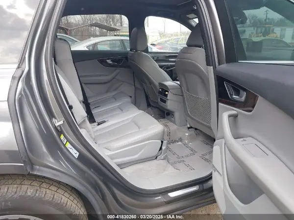 WA1LAAF7XKD020928 2019 AUDI Q7 - Image 8