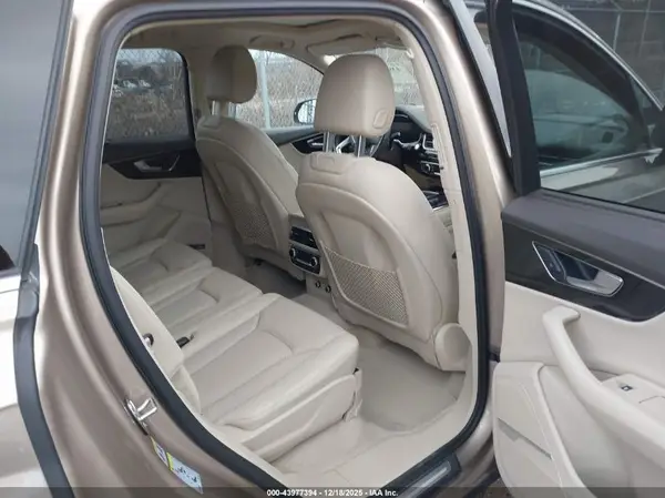 WA1LAAF7XKD024459 2019 AUDI Q7 - Image 8