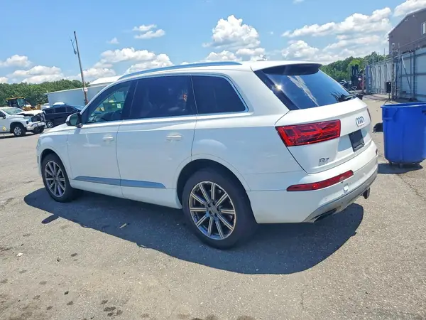 WA1LAAF7XKD039835 2019 AUDI Q7 - Image 2