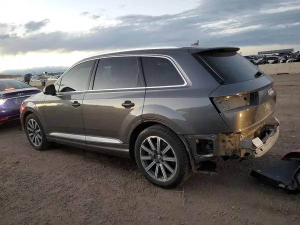 WA1LAAF7XKD049409 2019 AUDI Q7 - Image 2